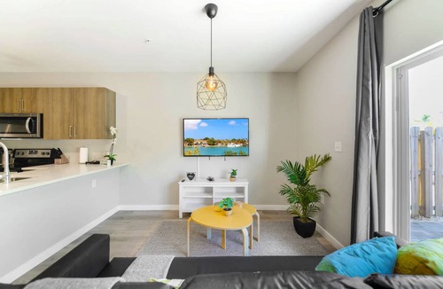 Golden Glades House | 128 m² House ∙ 3 bedrooms ∙ 8 guests