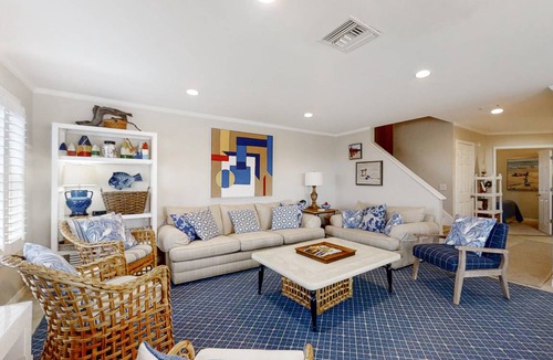 Amelia City House | 129 m² House ∙ 3 bedrooms ∙ 6 guests