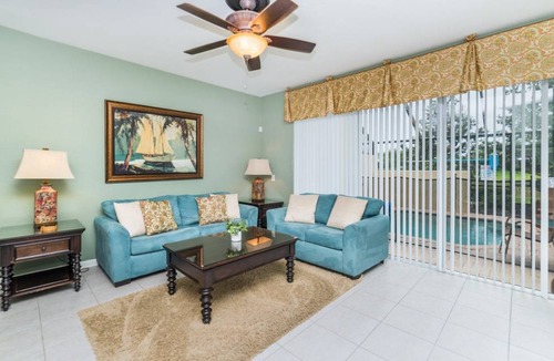 Windsor Hills House | 129 m² House ∙ 3 bedrooms ∙ 8 guests