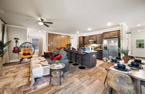 Athens House | 13 mins to Downtwn & Stadium - Game Room - Game Day