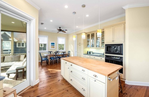 Vanderhorst Plantation House | 13 Rhetts Bluff Road by Akers Ellis Rentals