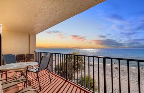 Madeira Beach Condo | 134 m² Condo ∙ 3 bedrooms ∙ 10 guests