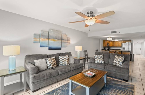 Madeira Beach Condo | 134 m² Condo ∙ 3 bedrooms ∙ 10 guests