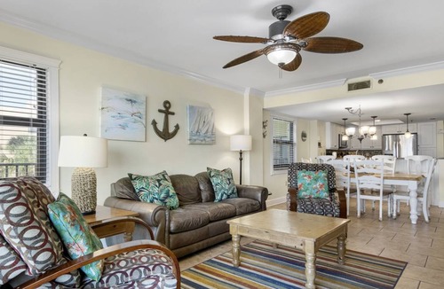 Madeira Beach Condo | 134 m² Condo ∙ 3 bedrooms ∙ 9 guests