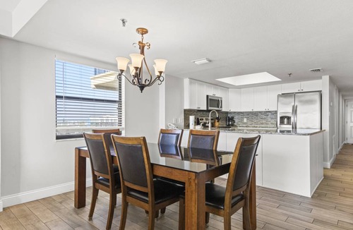 Madeira Beach Condo | 134 m² Condo ∙ 3 bedrooms ∙ 10 guests