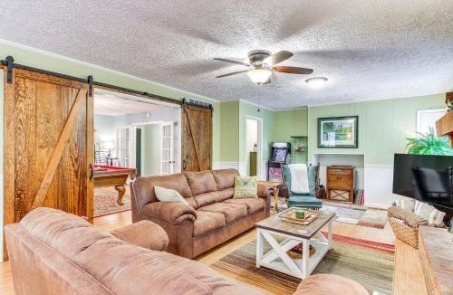 Batesburg House | 136 Private Acres: Lakefront Aiken County Home!