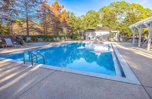 Laurel Grove House | 1380 Laurel Grove