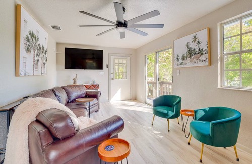 Weeki Wachee Gardens House | 139 m² House ∙ 3 bedrooms ∙ 12 guests