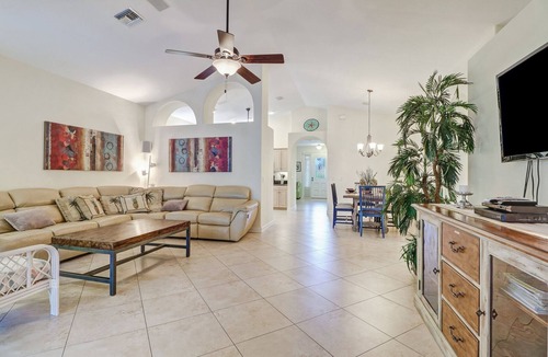 Naples Park House | 139/n slashed from 189/n ! Oct. bungalow with pool, spa, wifi, close to beach !