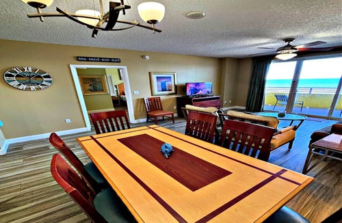 Daytona Beach Condo | 139 m² Condo ∙ 3 bedrooms ∙ 11 guests