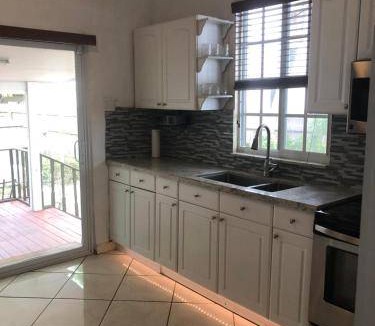 Coral Way Bed & Breakfast | 14 m² Bed and breakfast ∙ 1 bedroom ∙ 2 guests