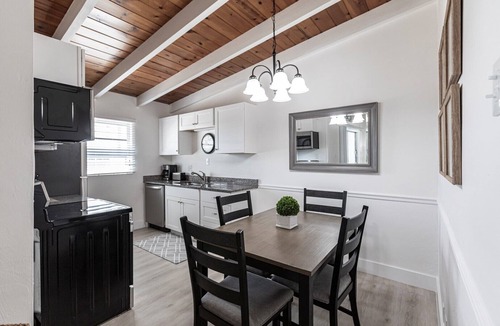 Siesta Key Villa | 14 Premium - Beach Bliss - Relax in a Gorgeous One-Bedroom Villa on Siesta Key