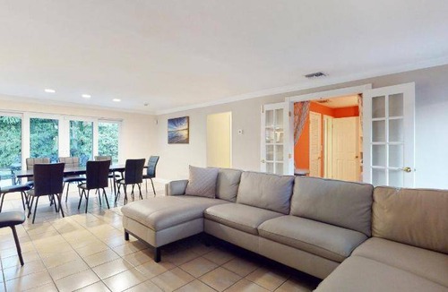 Bel Air House | 143 m² House ∙ 4 bedrooms ∙ 10 guests
