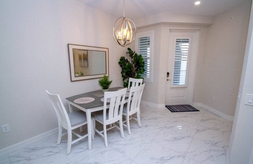 Naples Condo | 143 m² Condo ∙ 3 bedrooms ∙ 6 guests