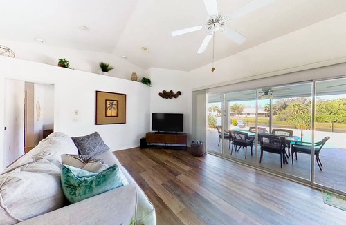 Pebble Beach House | 146 m² House ∙ 3 bedrooms ∙ 8 guests