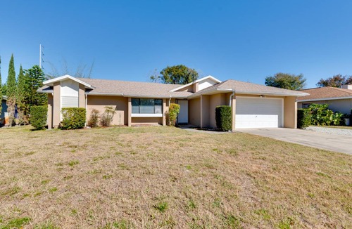 Deltona Lakes House | 147 m² House ∙ 2 bedrooms ∙ 4 guests