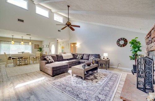 Candler House | 148 m² House ∙ 3 bedrooms ∙ 6 guests