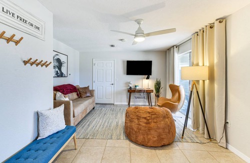 Edgewater House | 148 m² House ∙ 3 bedrooms ∙ 8 guests