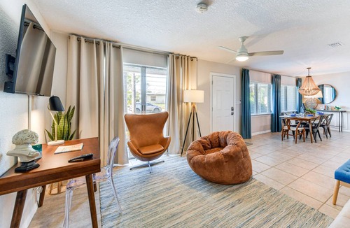 Edgewater House | 148 m² House ∙ 3 bedrooms ∙ 8 guests