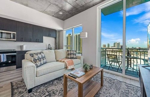 Channel District Apartment | 14th Floor SkySuite | DT Views! | Pool & Gym