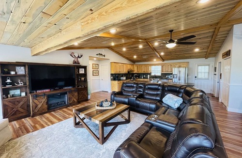 Mayo House | 15 ACRE RIVER FRONT CABIN HOUSE ON THE SUWANNEE, WITH SPRING WALKING DISTANCE