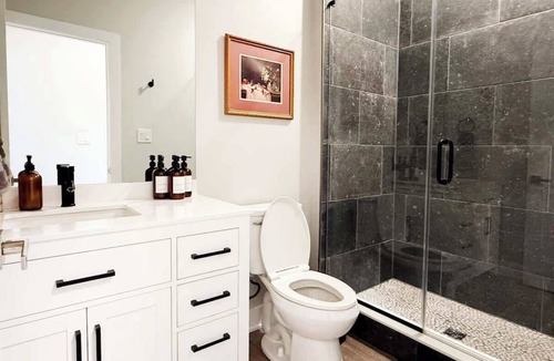 Conshohocken Apartment | 1500 ft² Space | 2 Bed 2 Bath | Large Kitchen