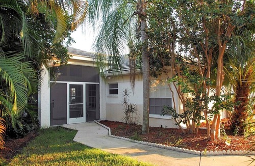 North Naples House | 155 m², max 4 people, 2 bedrooms 2 bathrooms, home office, pool next to the house