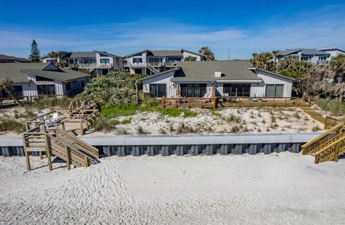 Sea Dunes Condo | 158 m² Condo ∙ 3 bedrooms ∙ 10 guests