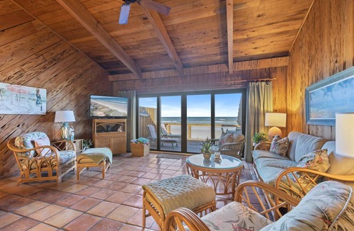 Sea Dunes Condo | 158 m² Condo ∙ 3 bedrooms ∙ 10 guests