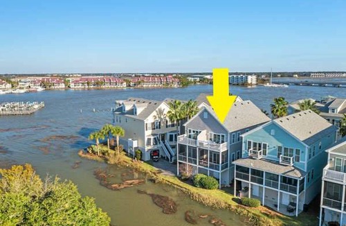 Waters Edge House | 158 m² House ∙ 3 bedrooms ∙ 7 guests