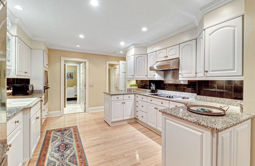 South Beach Condo | 1594 Lagoon Villas: BESTNEST by Beverly Serral Vacation Rentals