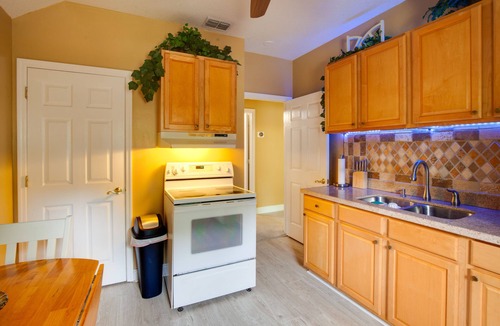 Lake Mary Apartment | 16 Mi to Dtwn Orlando: Quiet Apt w/Pool Access