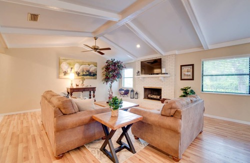 Fellowship House | 162 m² House ∙ 3 bedrooms ∙ 6 guests