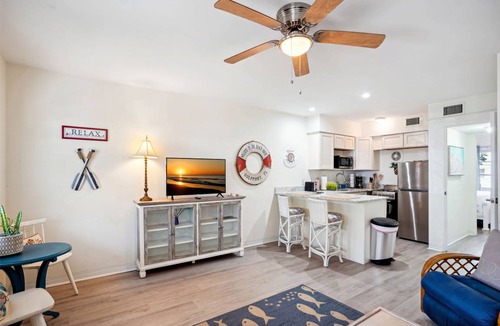 Gulfport Condo | 167 m² Condo ∙ 3 bedrooms ∙ 12 guests