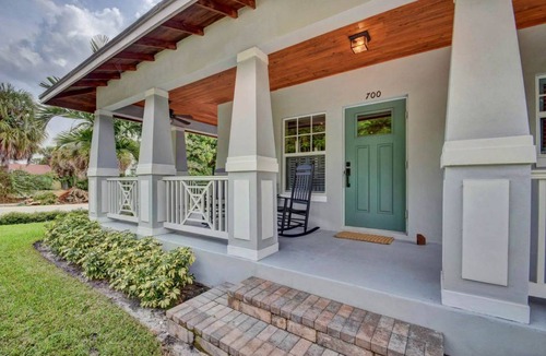 Grandview Heights House | 167 m² House ∙ 3 bedrooms ∙ 6 guests
