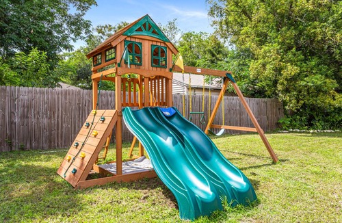 Old Seminole Heights House | 167 m² House ∙ 4 bedrooms ∙ 7 guests