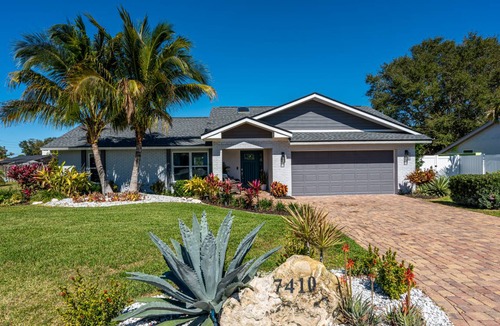 Bradenton House | 168 m² House ∙ 3 bedrooms ∙ 10 guests