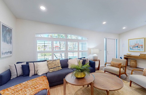 Willoughby Acres House | 170 m² House ∙ 3 bedrooms ∙ 8 guests