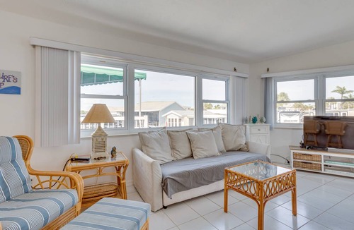 Nettles Island House | 170 m² House ∙ 3 bedrooms ∙ 10 guests