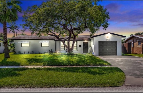 Hollywood Hills House | 172 m² House ∙ 3 bedrooms ∙ 8 guests