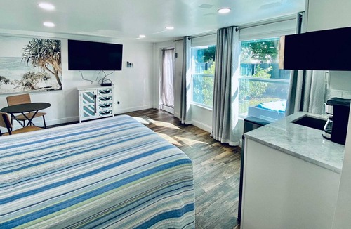 Victoria Park Apartment | 1757C Secluded Studio- Close to Beach & Las Olas