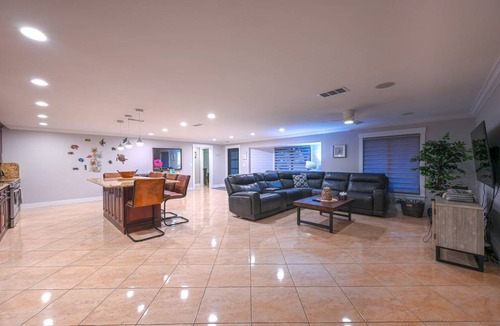 Naples Park House | 176 m² House ∙ 3 bedrooms ∙ 10 guests