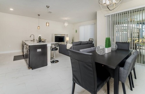 Davenport House | 178 m² House ∙ 4 bedrooms ∙ 12 guests
