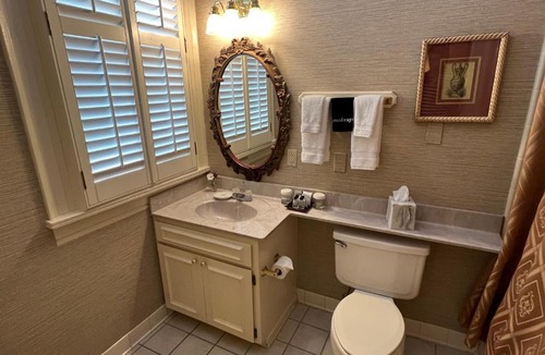 Macon Hotel | 1842 Inn