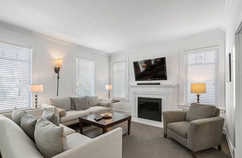 Brookwood Apartment | 186 m² Apartment ∙ 3 bedrooms ∙ 6 guests