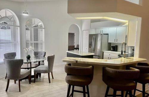 Clermont House | 186 m² House ∙ 3 bedrooms ∙ 11 guests