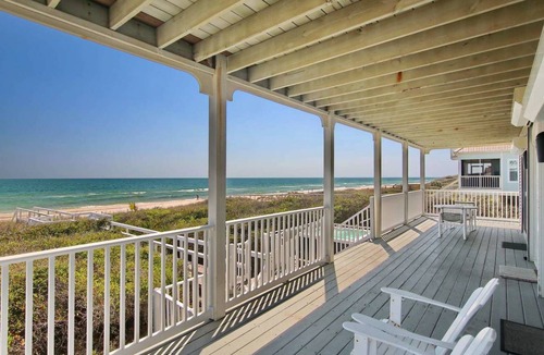 Treasure Beach Village House | 187 m² House ∙ 3 bedrooms ∙ 8 guests