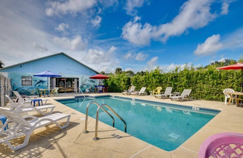 Edgewater House | 190 m² House ∙ 2 bedrooms ∙ 5 guests