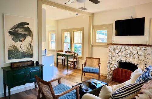 Yankeetown House | 1940 Cottage on the Nature Coast