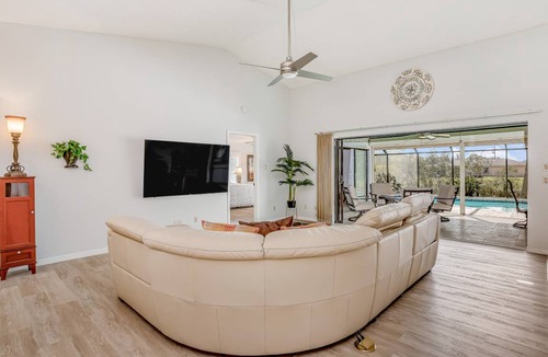 Pebble Beach House | 197 m² House ∙ 3 bedrooms ∙ 8 guests